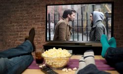 Binge-Watching is linked to poor sleep quality and fatigue