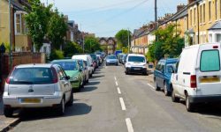 UK Drivers could get fined for parking on the Kerb